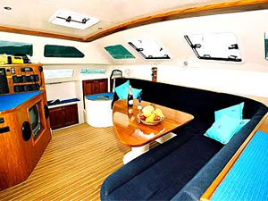 Yacht Sailing in the Whitsundays