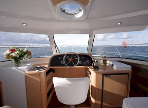 Whitsunday luxury motor boat