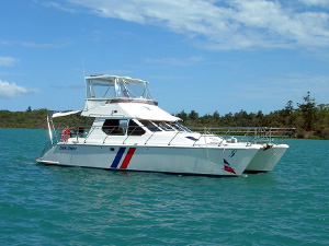 Whitsunday luxury motor boat